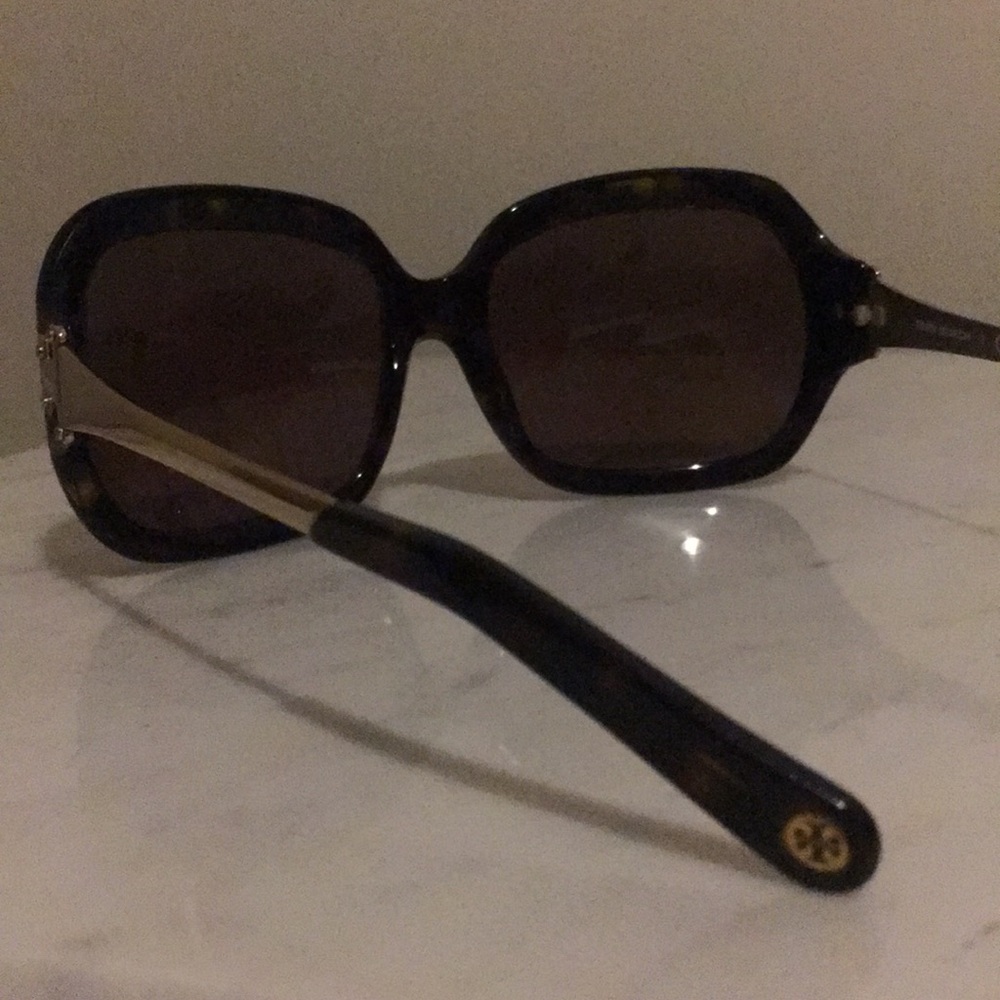 Tory Burch Oversized Tortoise Shell Sunglasses - image 4